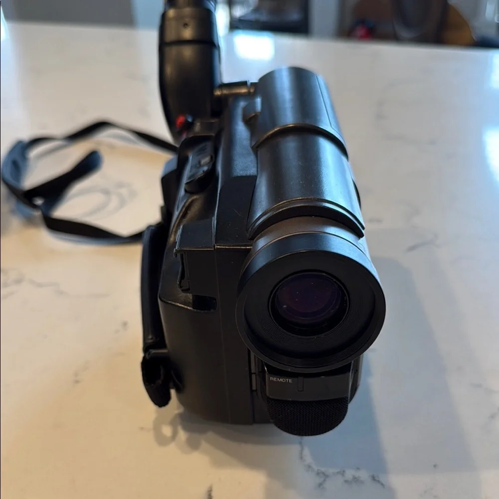Hitachi Gray Video Camera with Accessories
